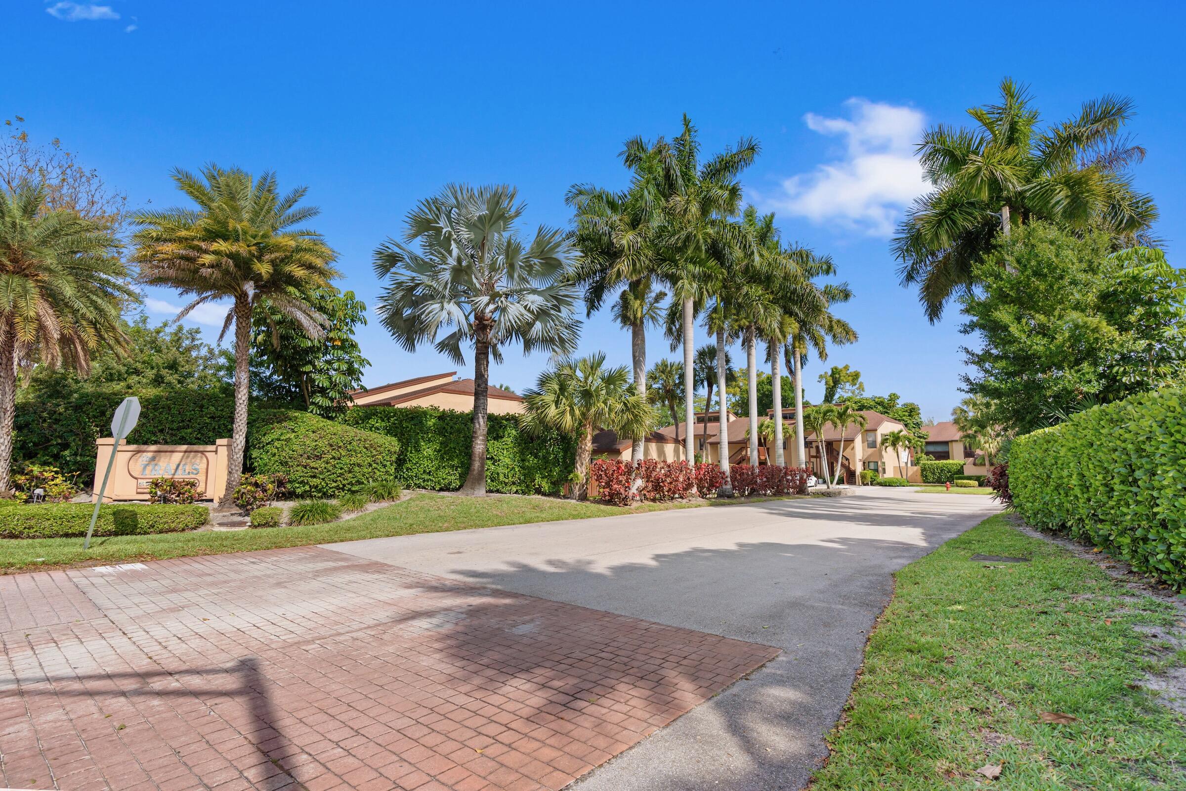 402 Lakeview Drive E