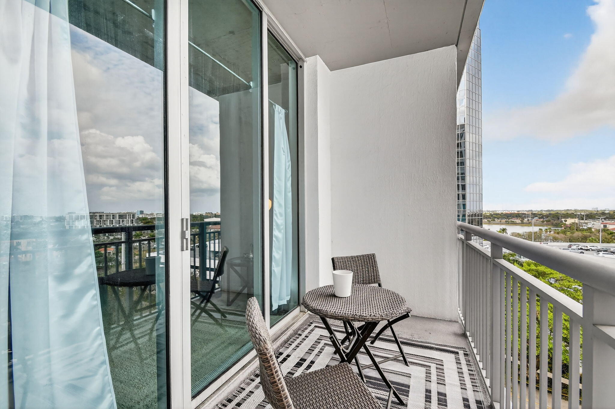EDGE CONDO - Residential