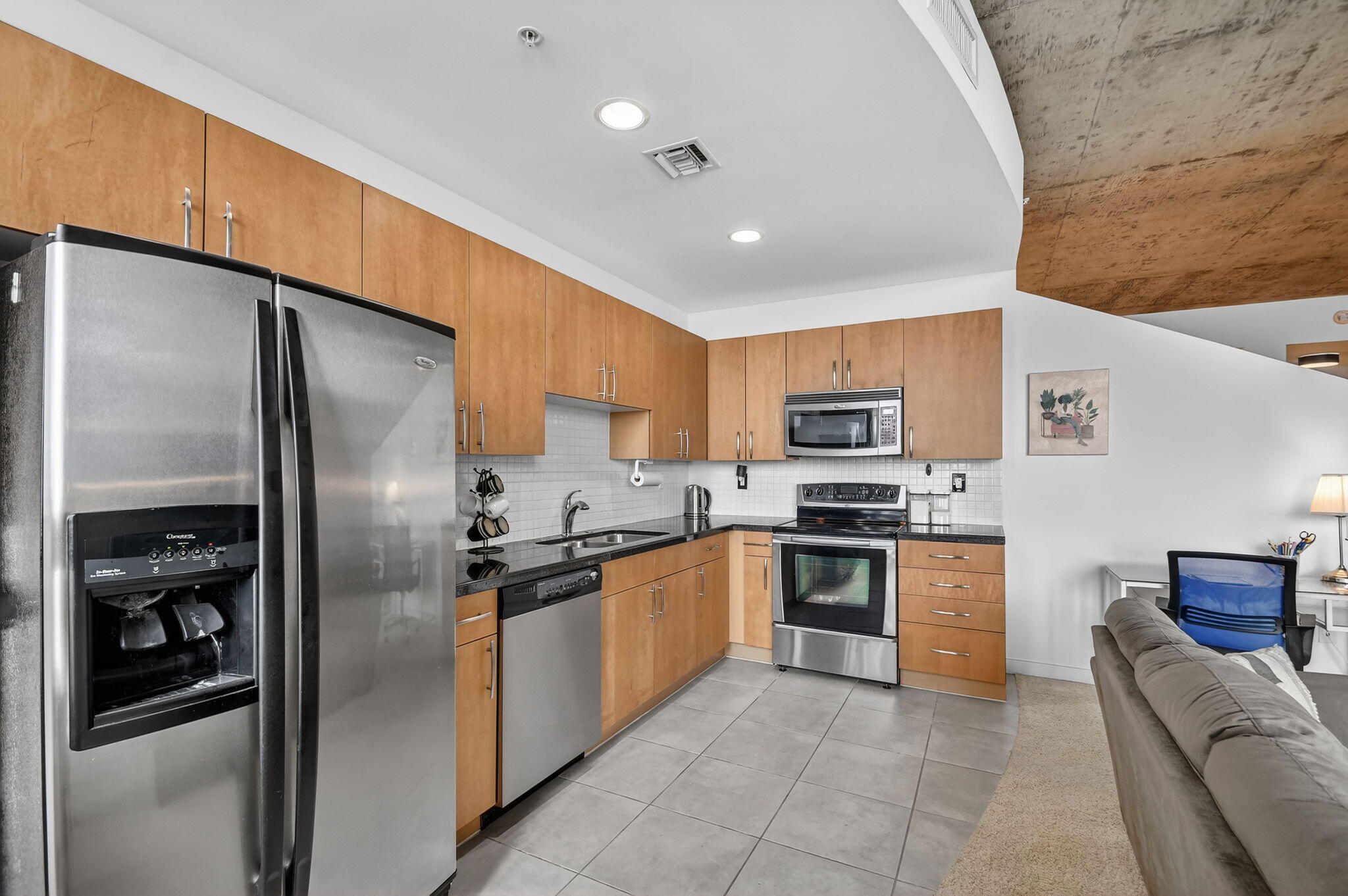 EDGE CONDO - Residential