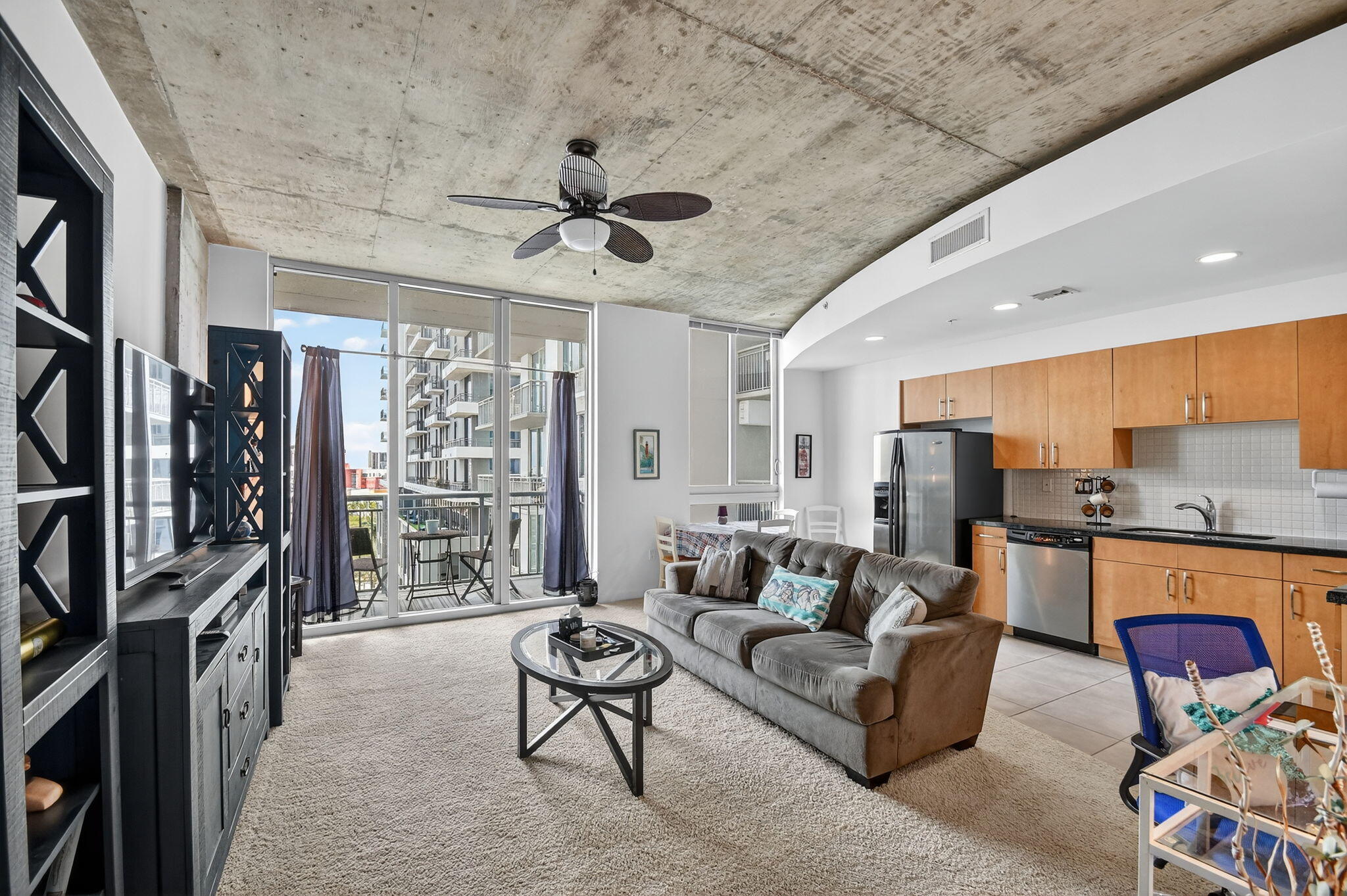 EDGE CONDO - Residential