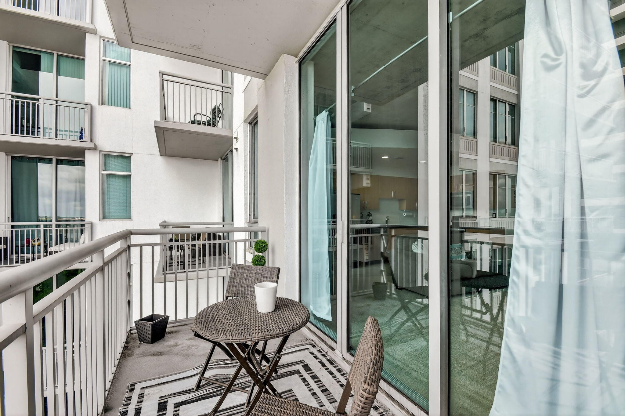 EDGE CONDO - Residential