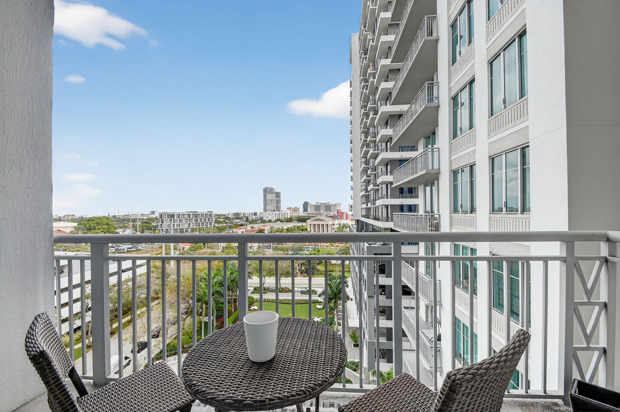 EDGE CONDO - Residential