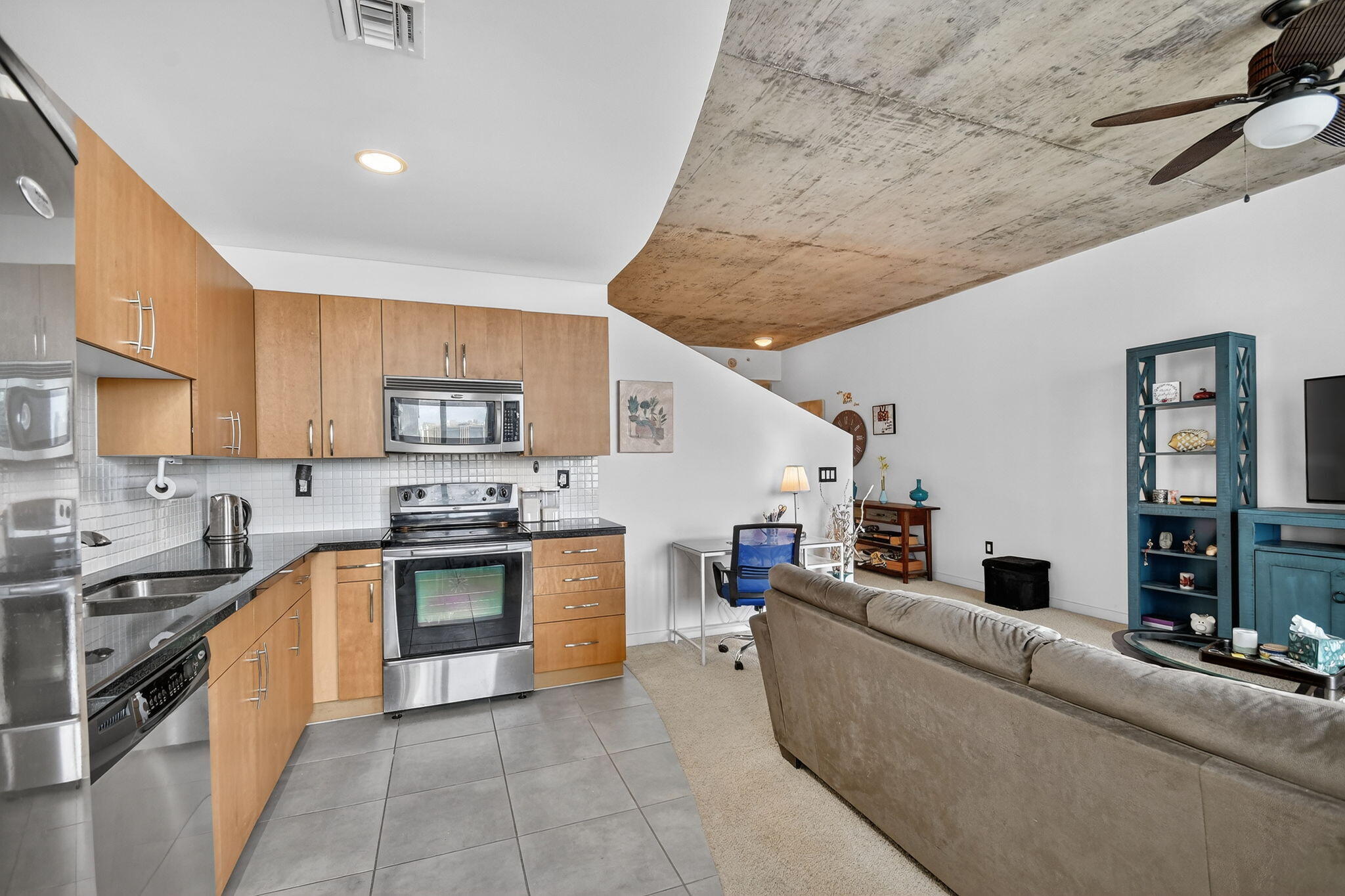 EDGE CONDO - Residential