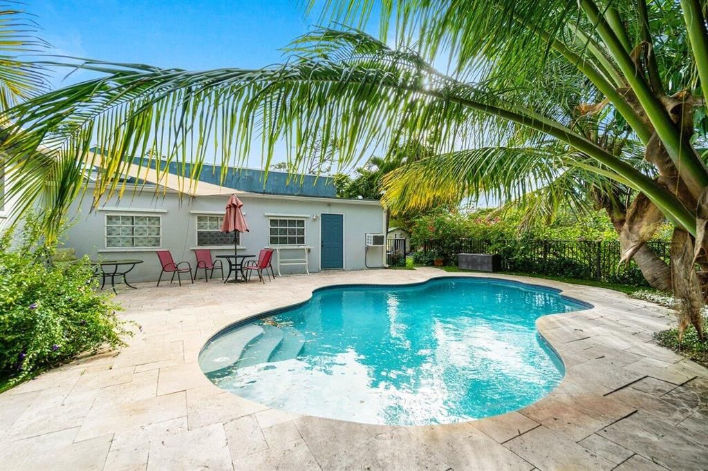 Photo of 888 Chase Road Rd, West Palm Beach, FL 33415 (MLS # R10766748)