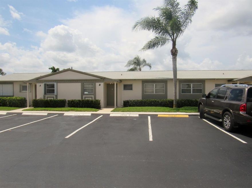 Nice and clean, this 2 bedroom 1 bath unit has been tiled throughout, new kitchen counters and sink, bathroom has been updated and a fresh coat of paint. What a great unit in a peaceful complex.  Beautiful clubhouse area.  Active community.  You'll love Cresthaven!