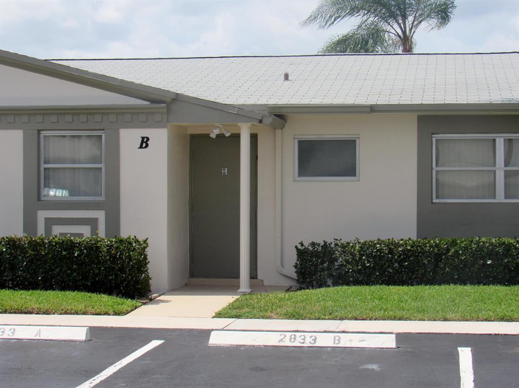 CRESTHAVEN VILLAS CONDO 21 - Residential