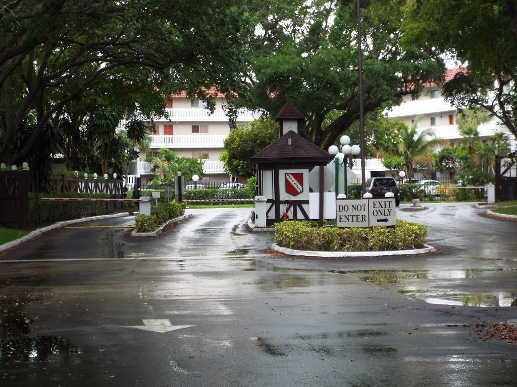 INTERNATIONAL VILLAGE - Residential