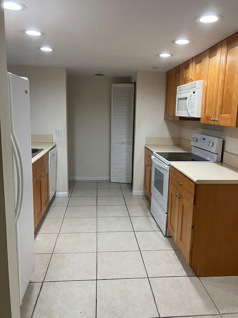 Photo of 2025 Lavers Circle #D207, Delray Beach, FL 33444 (MLS # R10950919)