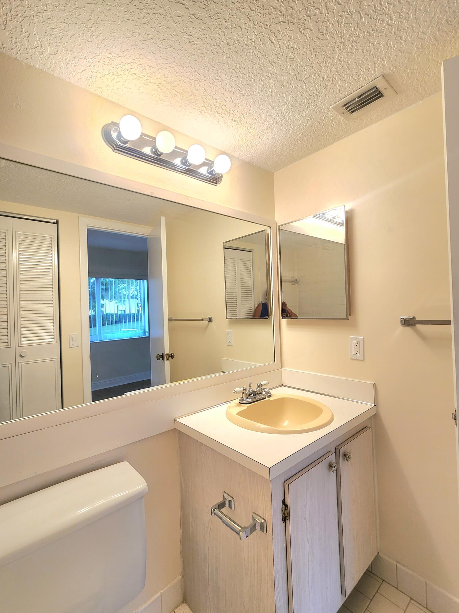 PINE RIDGE SOUTH I CONDO - Residential Lease