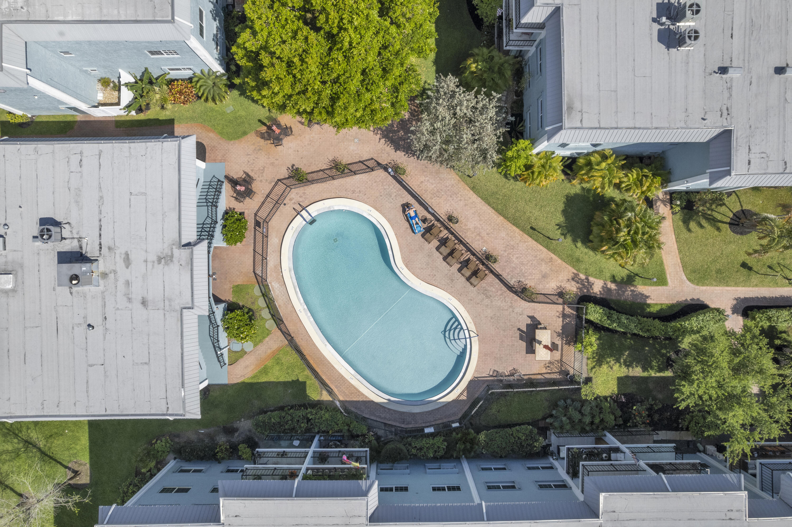 RIVER MANOR CONDO - Residential