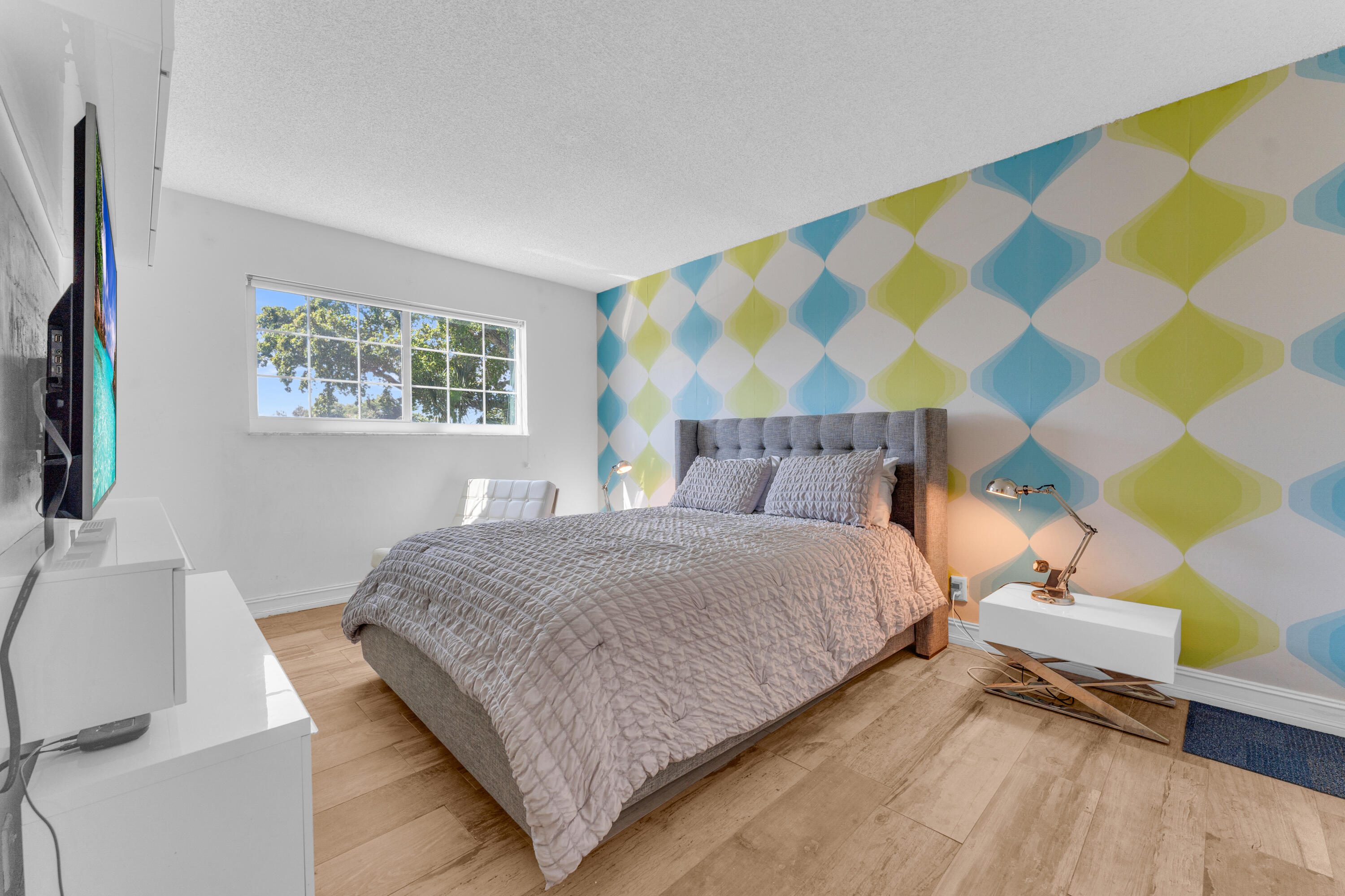 RIVER MANOR CONDO - Residential