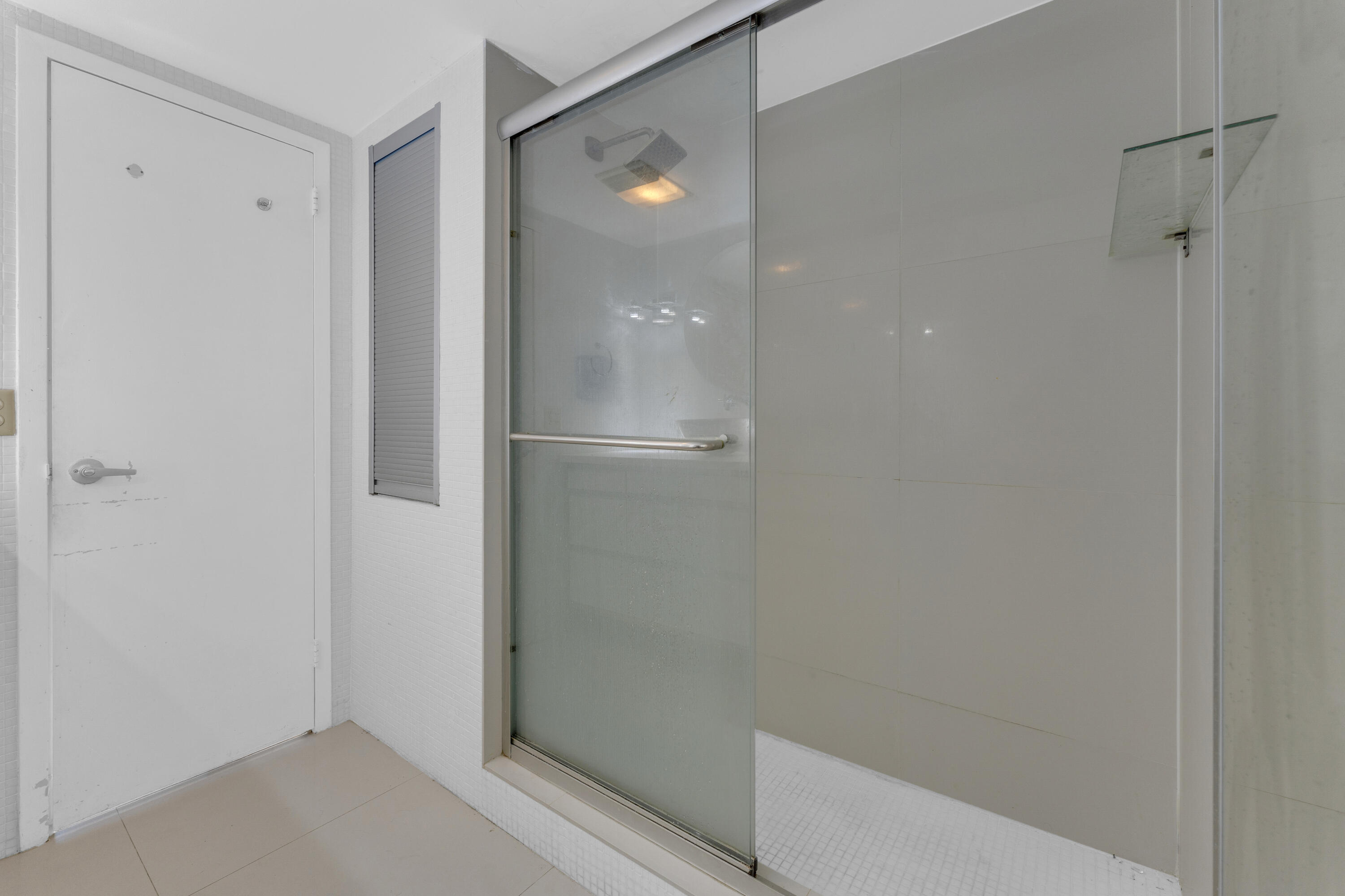 RIVER MANOR CONDO - Residential