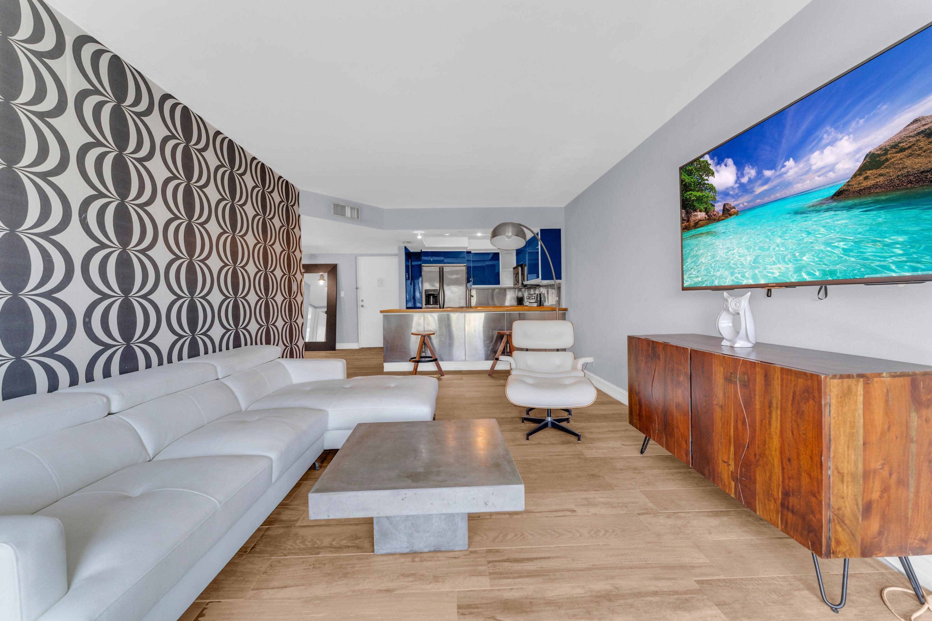 RIVER MANOR CONDO - Residential