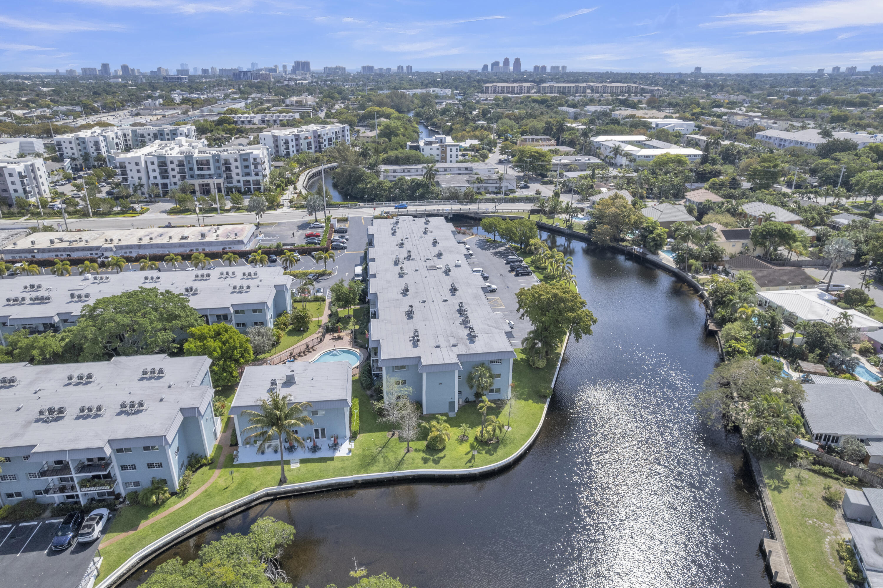 RIVER MANOR CONDO - Residential