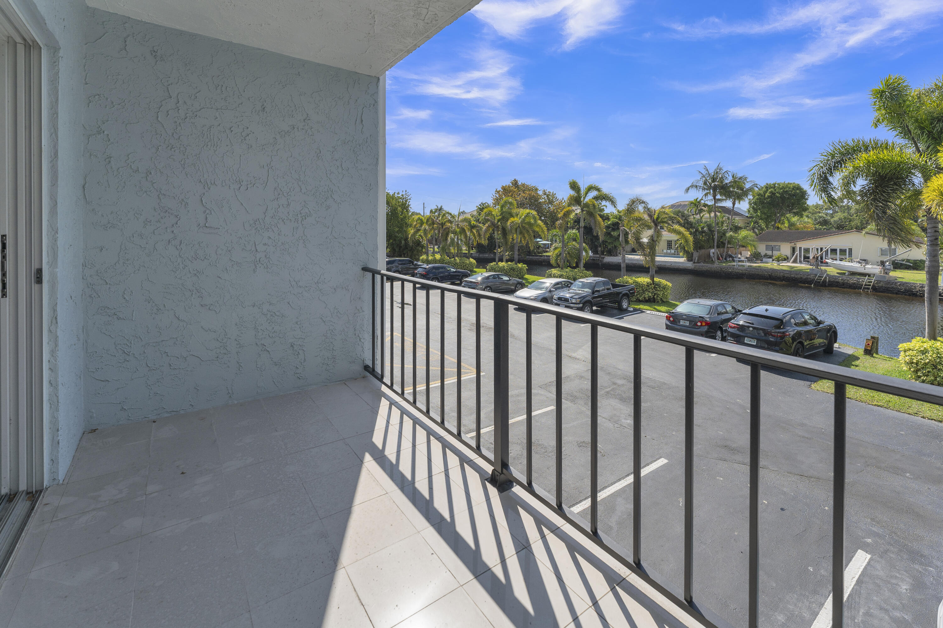 RIVER MANOR CONDO - Residential