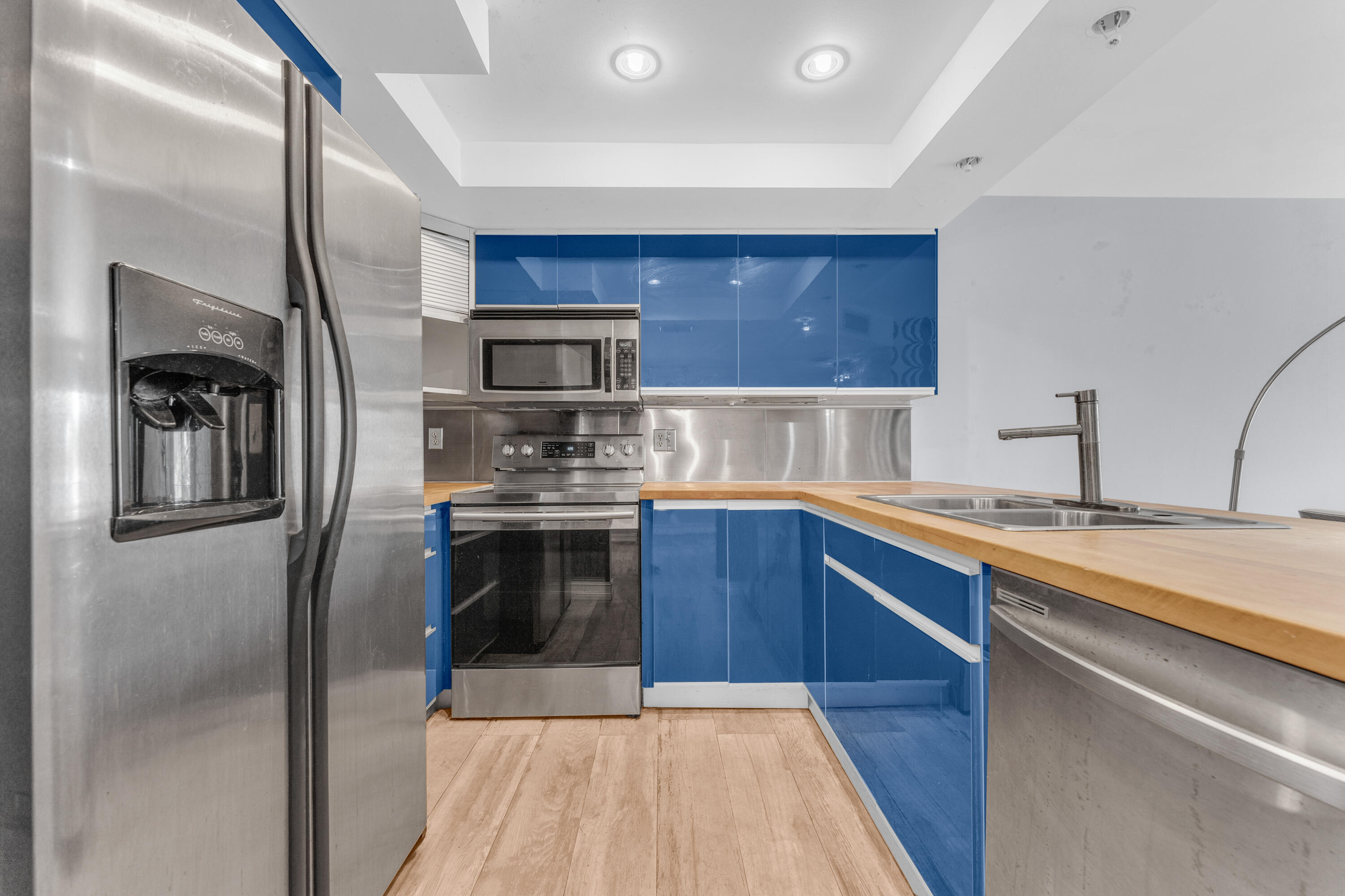 3004 NE 5th Terrace 206-c