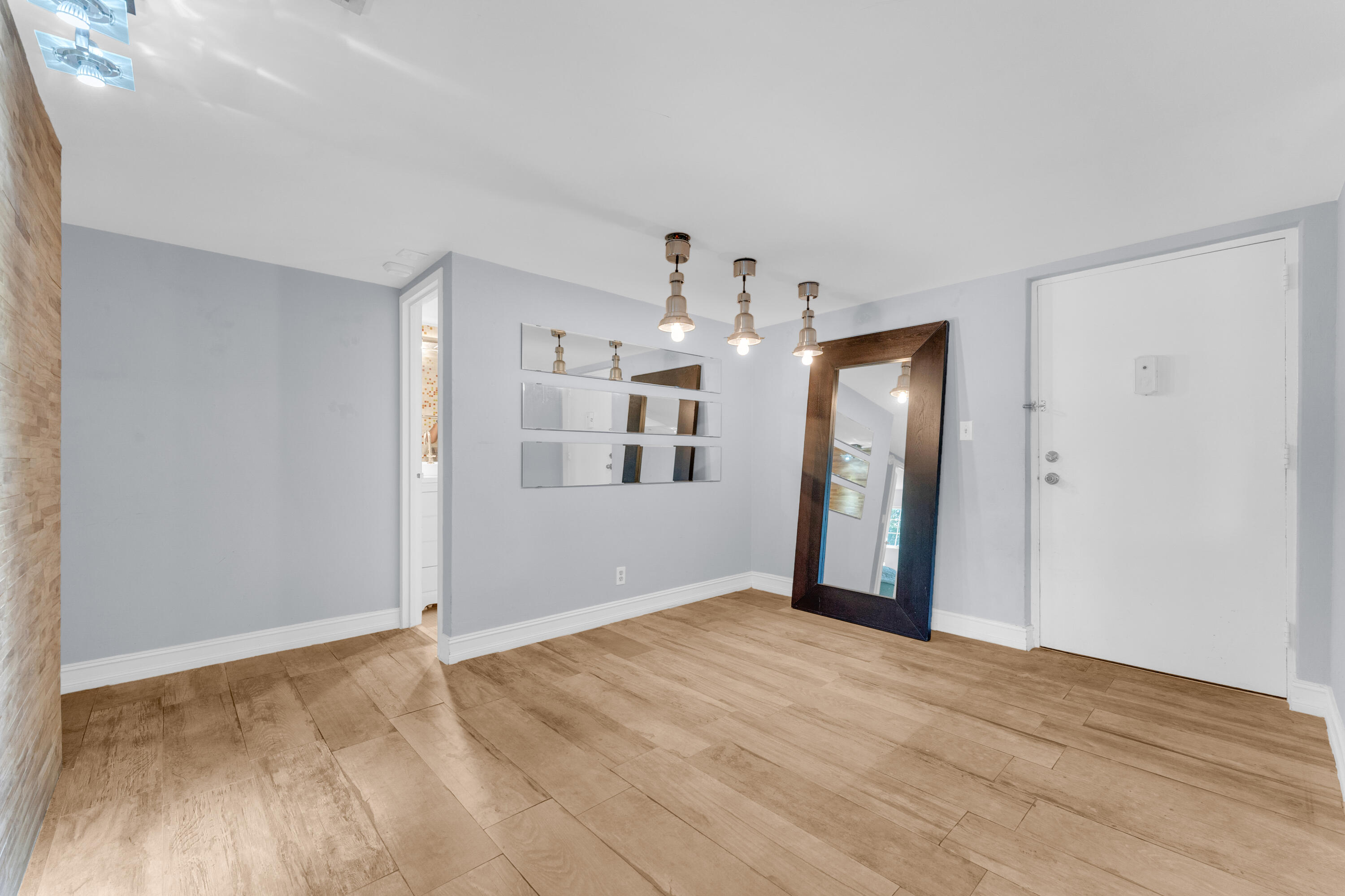 RIVER MANOR CONDO - Residential