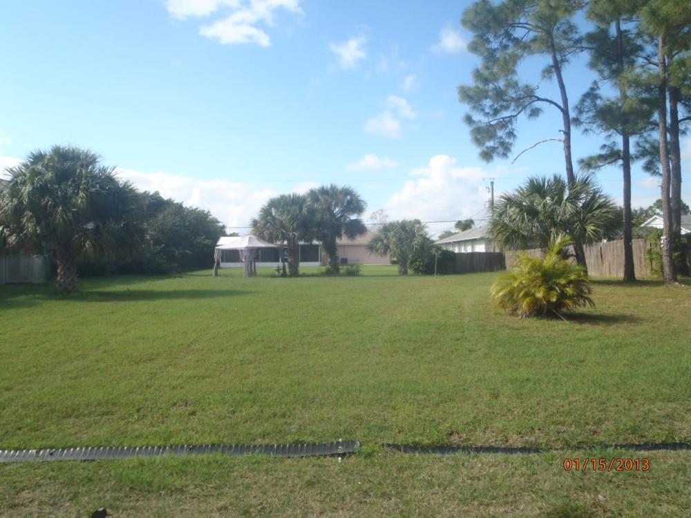 PORT ST LUCIE SECTION 18 - Land