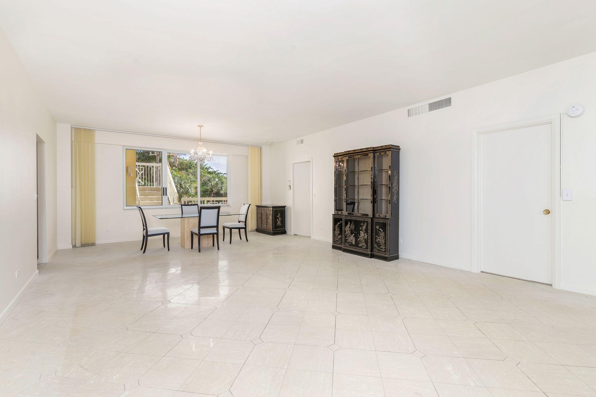 389 S Lake Drive 2h