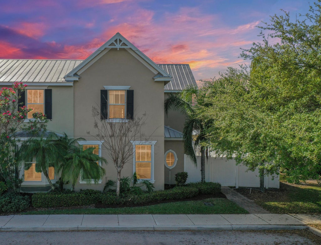 Photo of 10627 SW Cam Run, Port Saint Lucie, FL 34987 (MLS # R10966103)