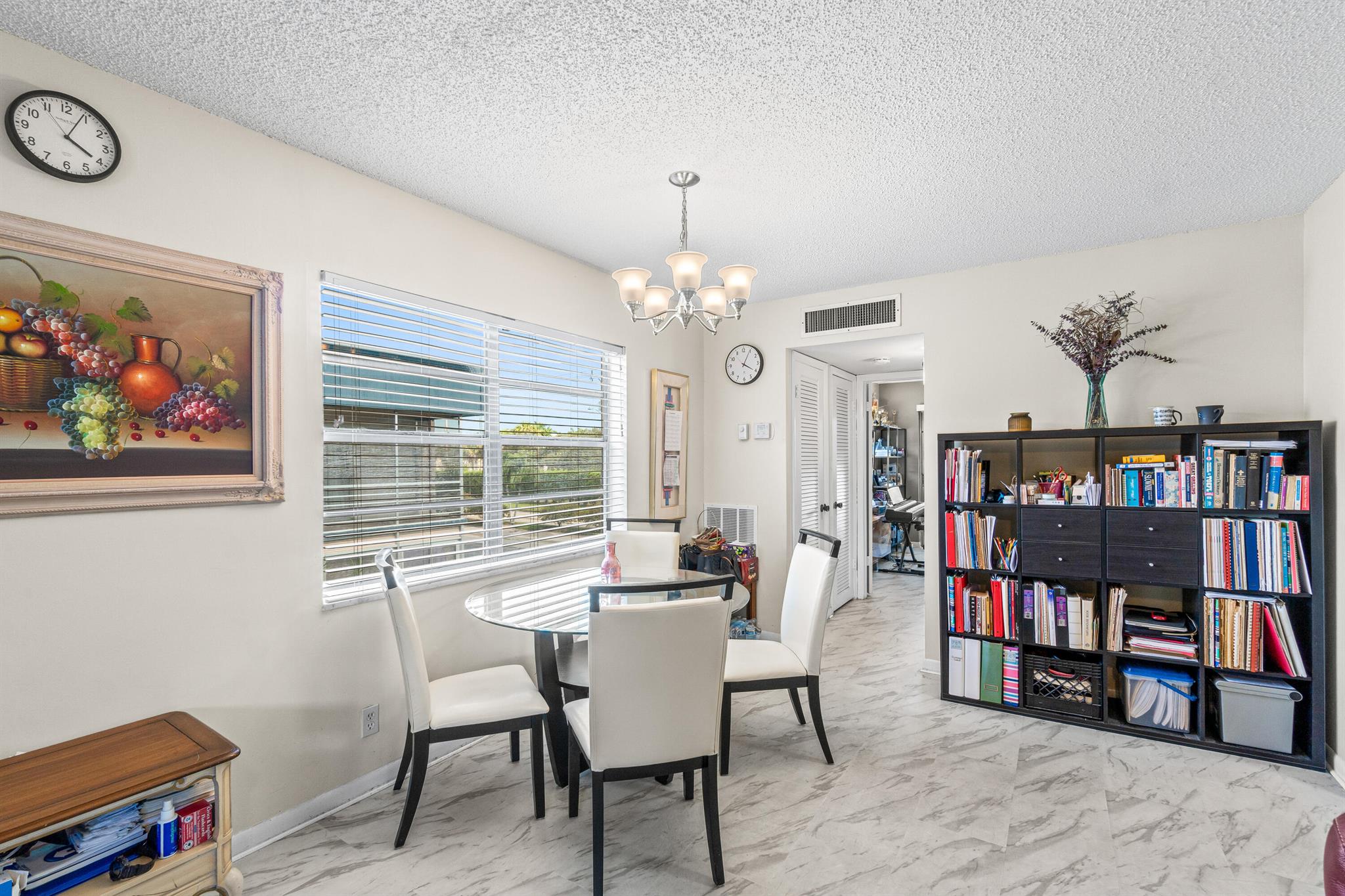 KINGS POINT - Residential