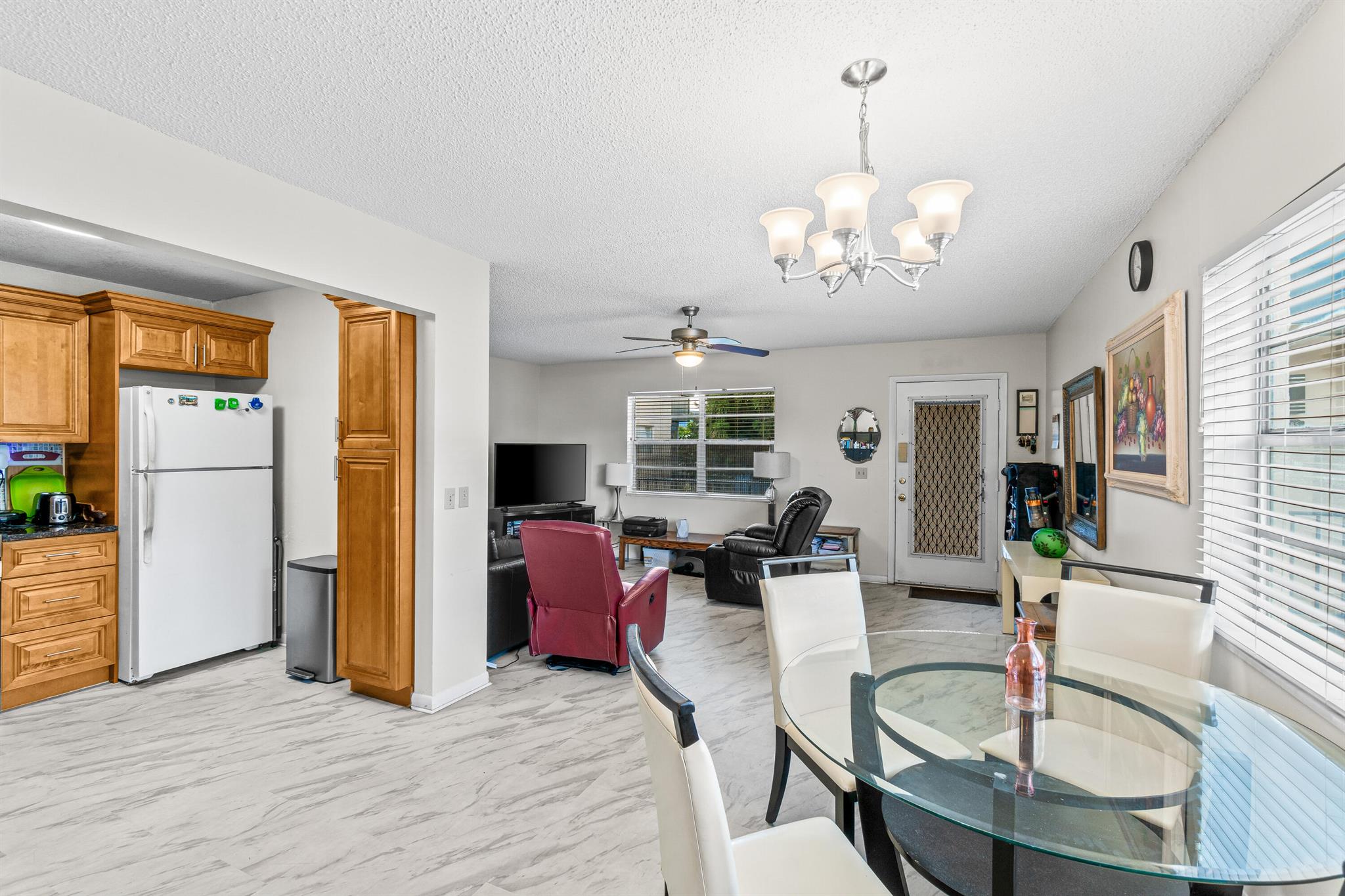 KINGS POINT - Residential