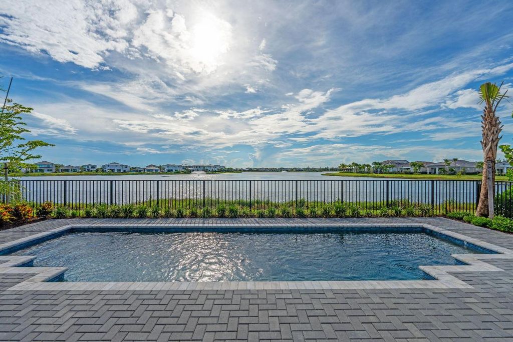 Photo of 10099 Regency Way, Palm Beach Gardens, FL 33412 (MLS # R11115176)