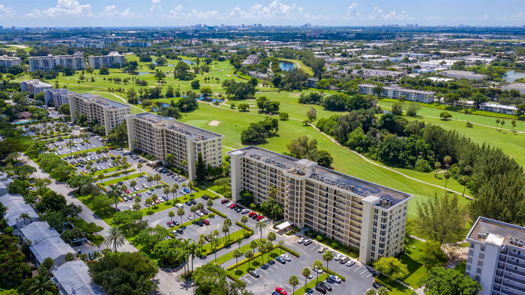 NO 18 PALM-AIRE COUNTRY C - Residential