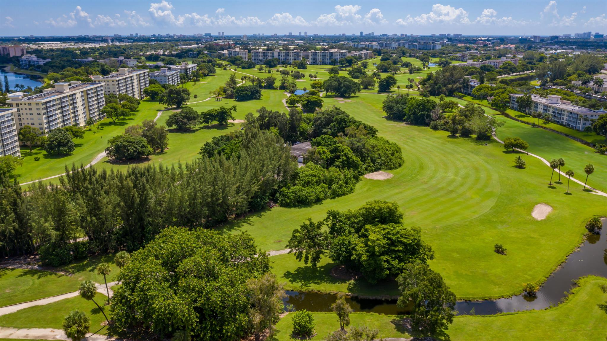 NO 18 PALM-AIRE COUNTRY C - Residential