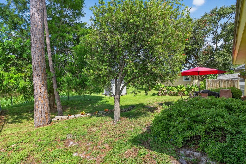 Photo of 5540 SE Colee Avenue, Stuart, FL 34997 (MLS # R11119438)