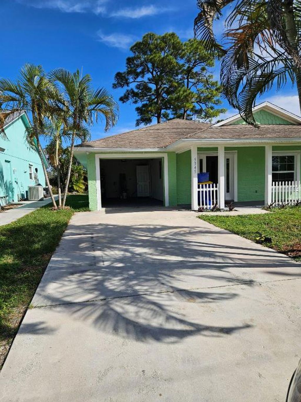 Photo of 5345 SE Horizon Avenue, Stuart, FL 34997 (MLS # R10939963)