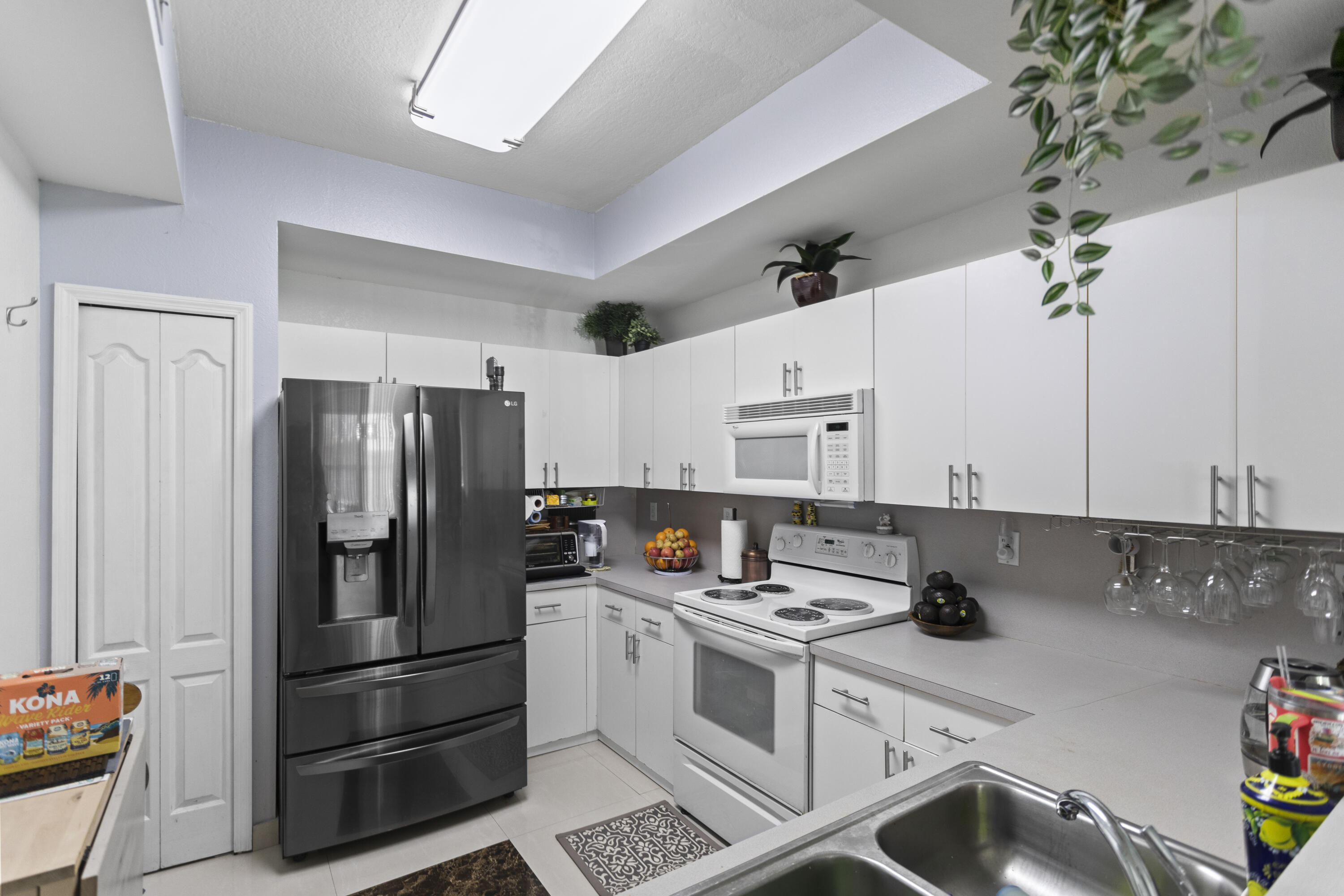 CENTURY PARK CONDO - Residential