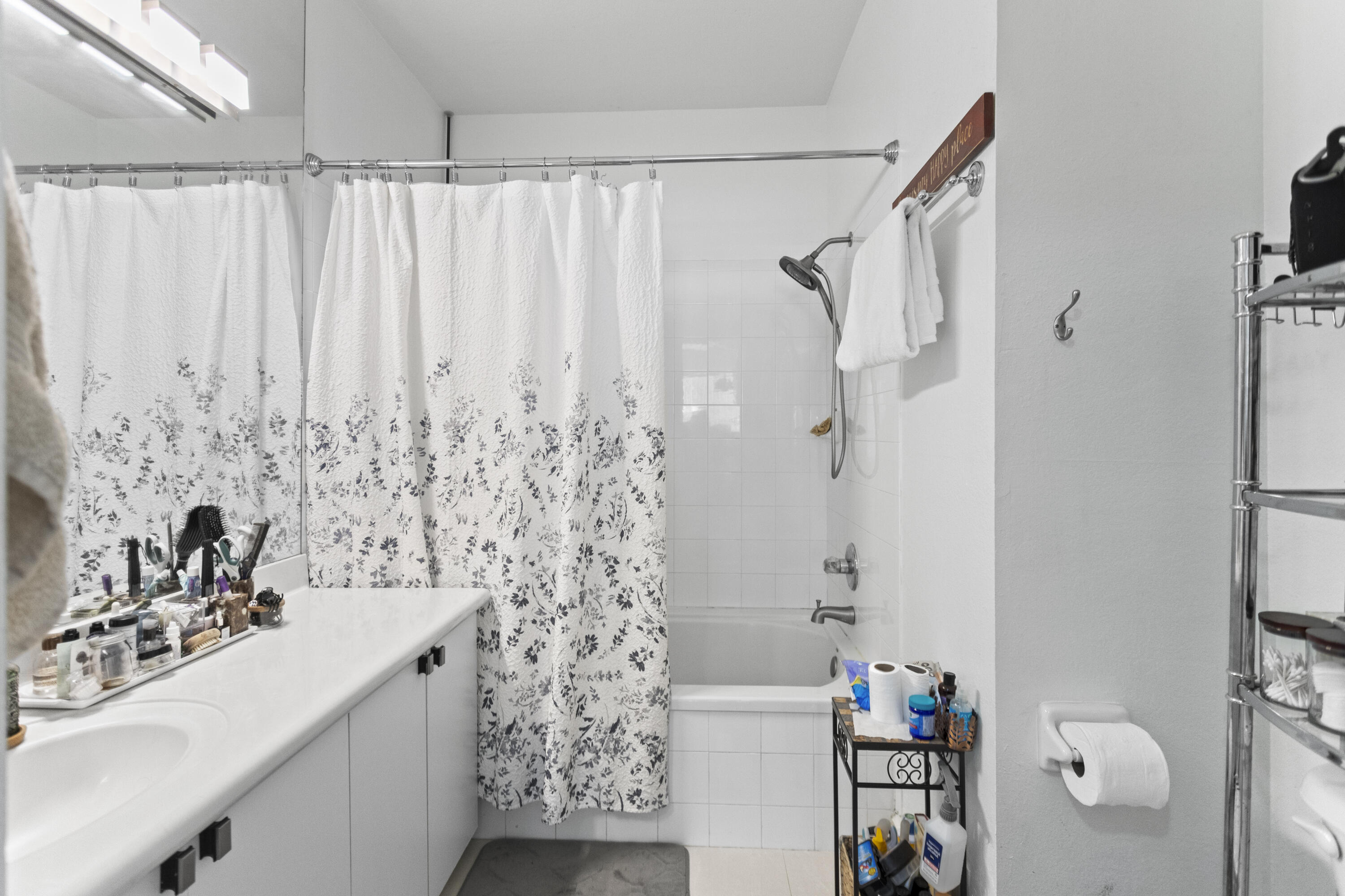CENTURY PARK CONDO - Residential