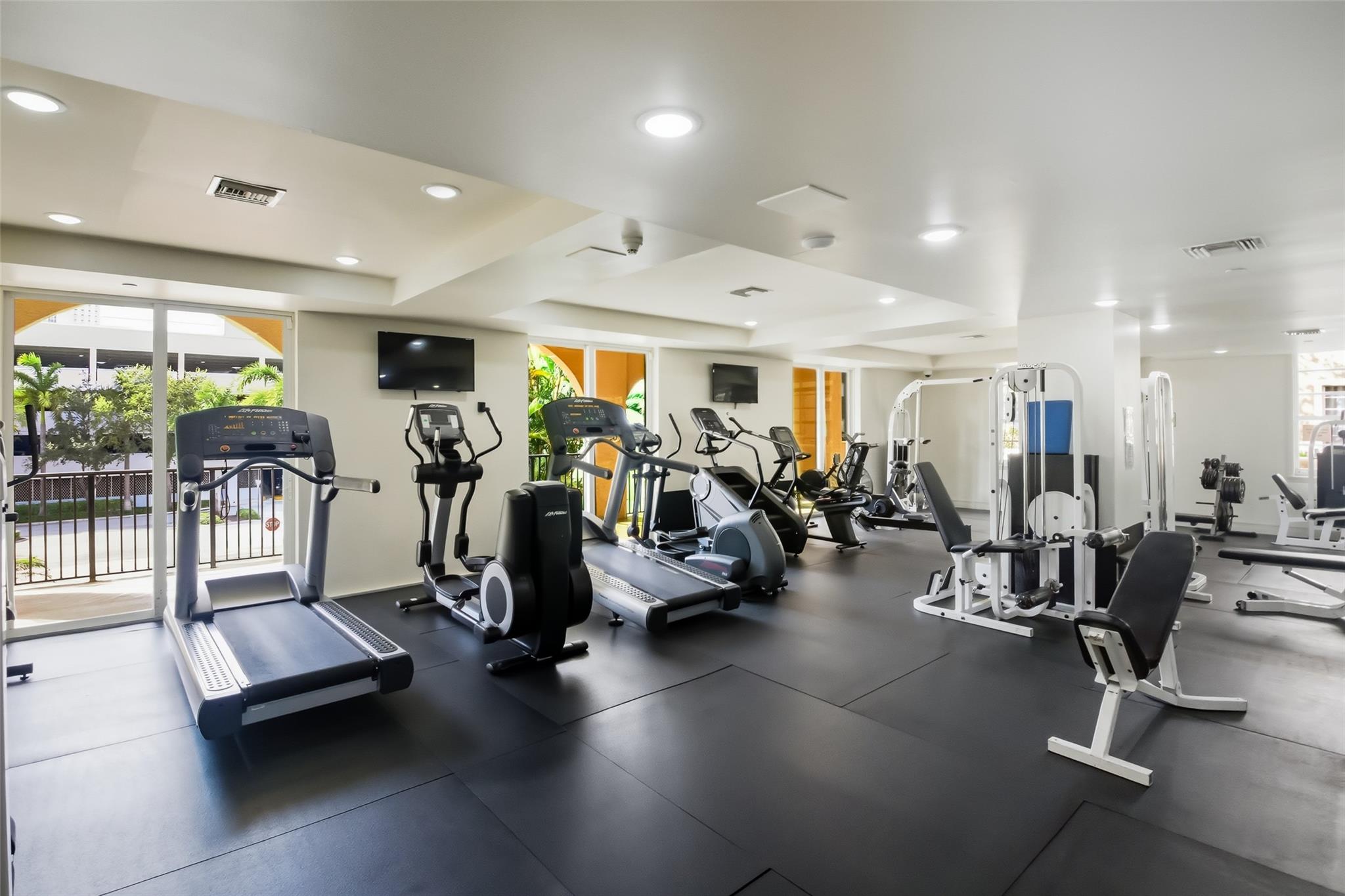 LAS OLAS BY THE RIVER CON - Residential