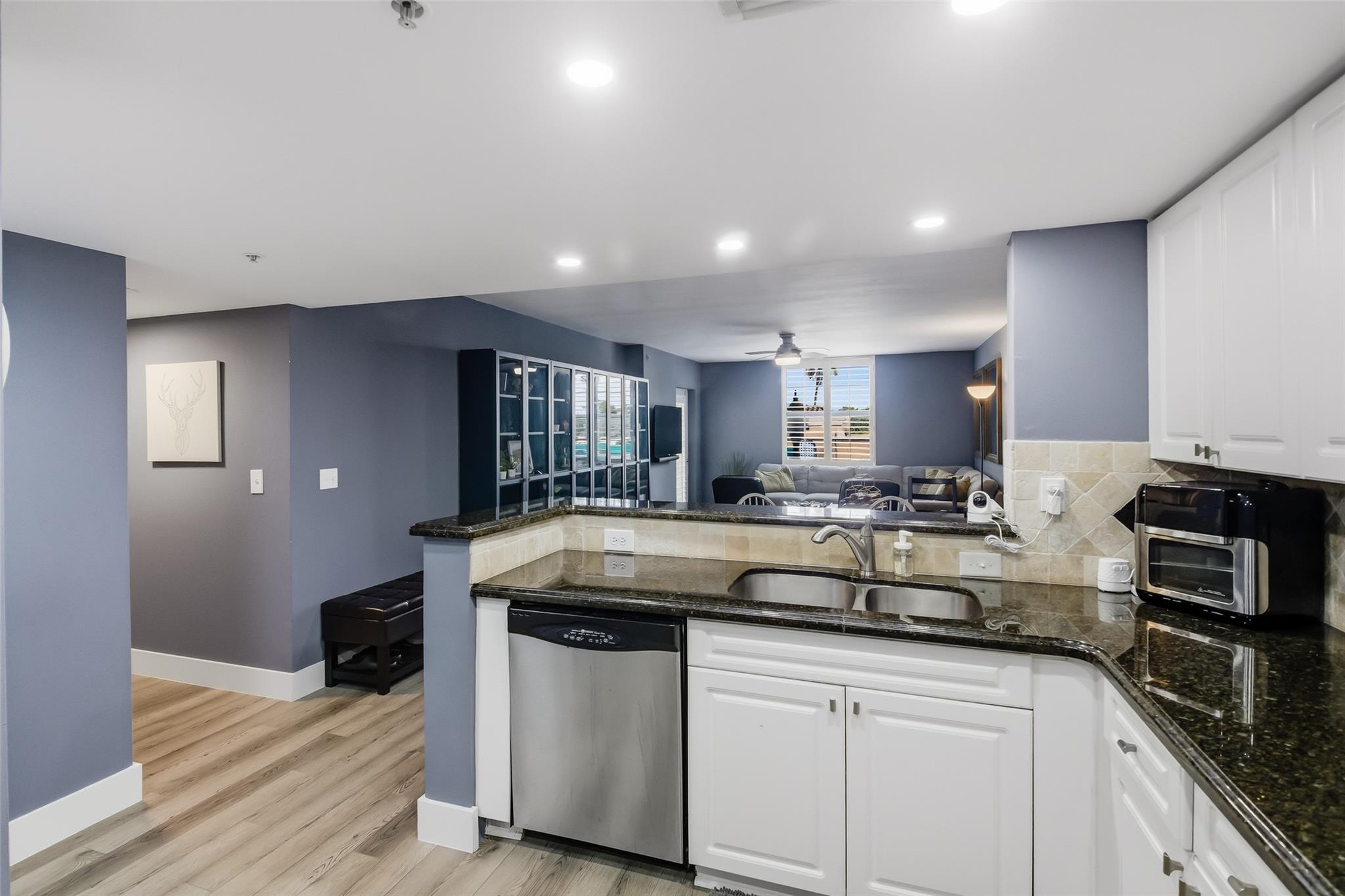 LAS OLAS BY THE RIVER CON - Residential