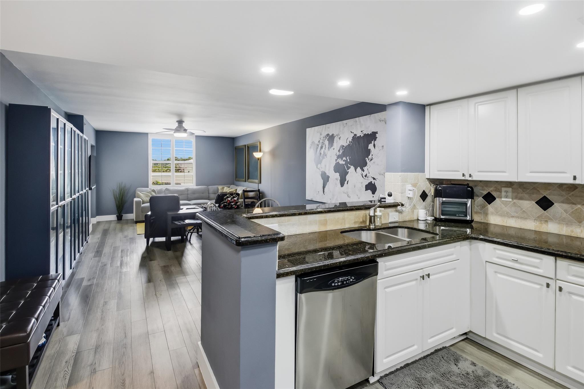 LAS OLAS BY THE RIVER CON - Residential