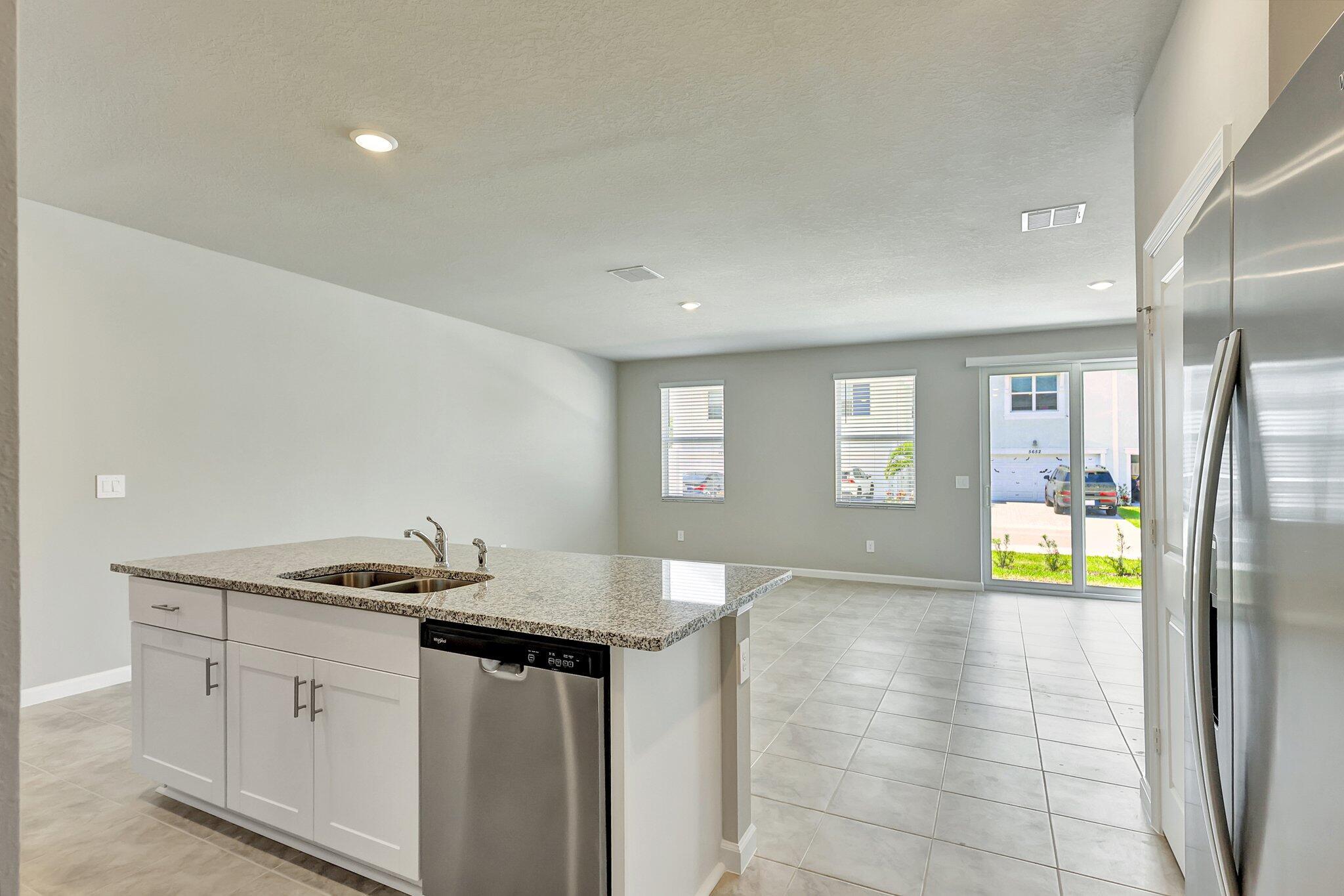 Edgewater Pointe - Residential Lease