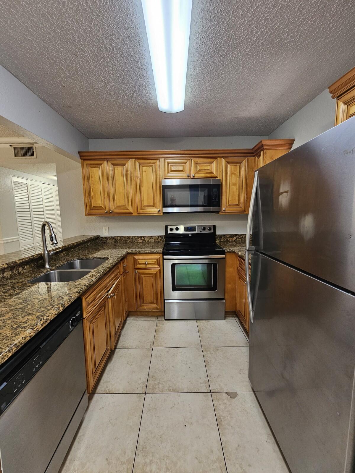 PALM BEACH PLACE CONDO - Residential Lease