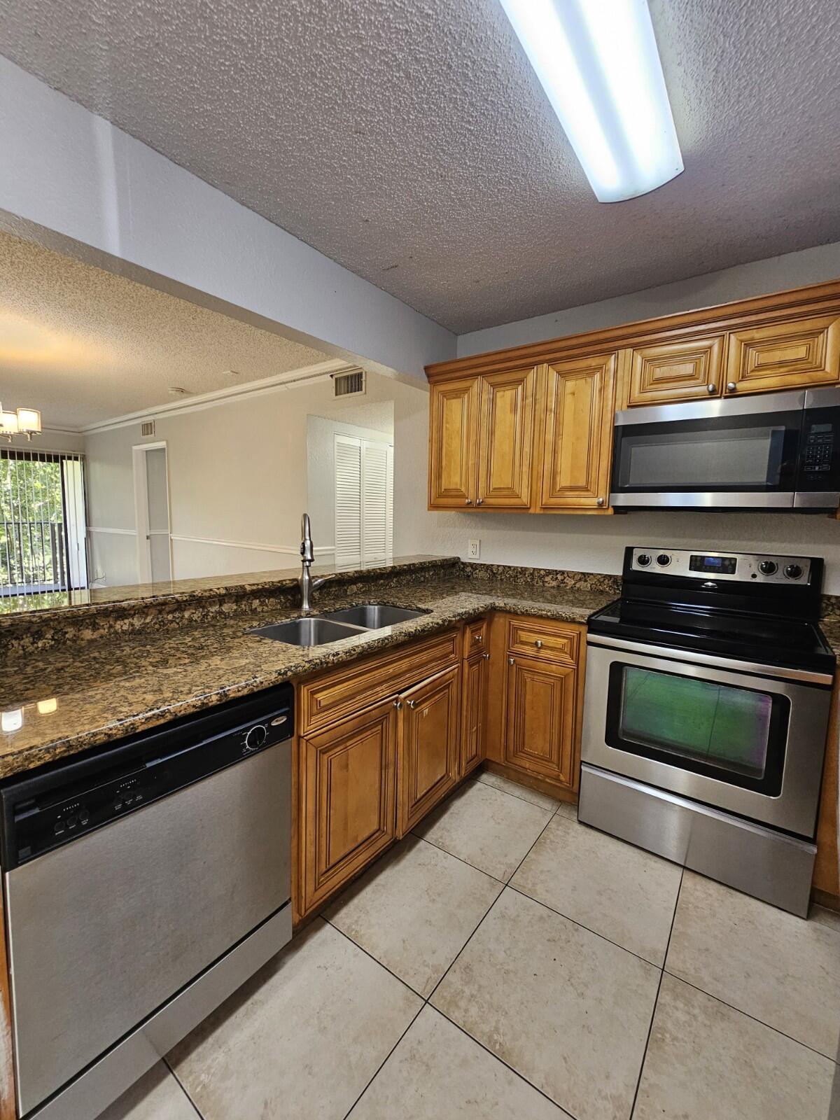 PALM BEACH PLACE CONDO - Residential Lease