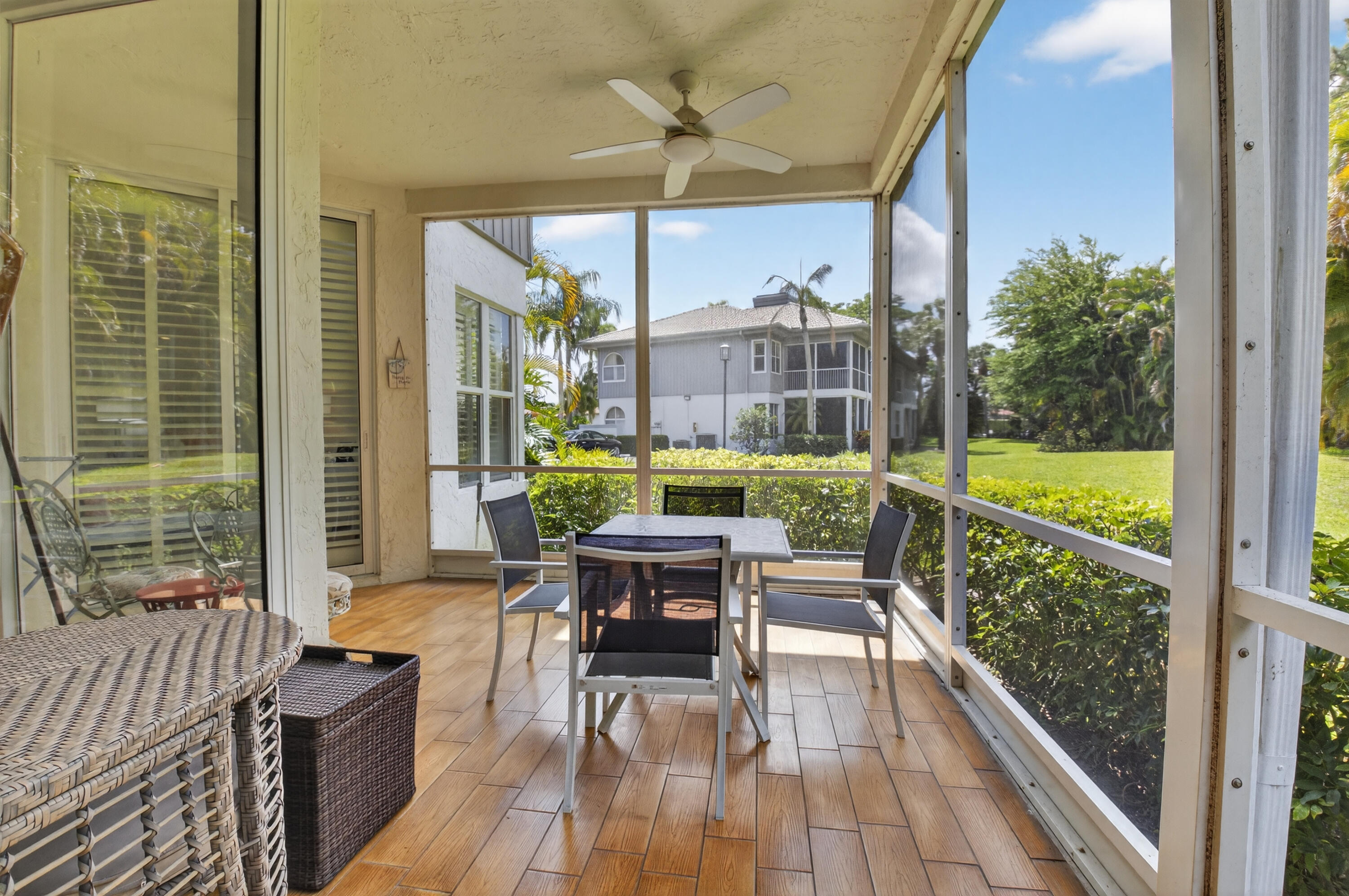 COVE AT BOCA WEST CONDO - Residential