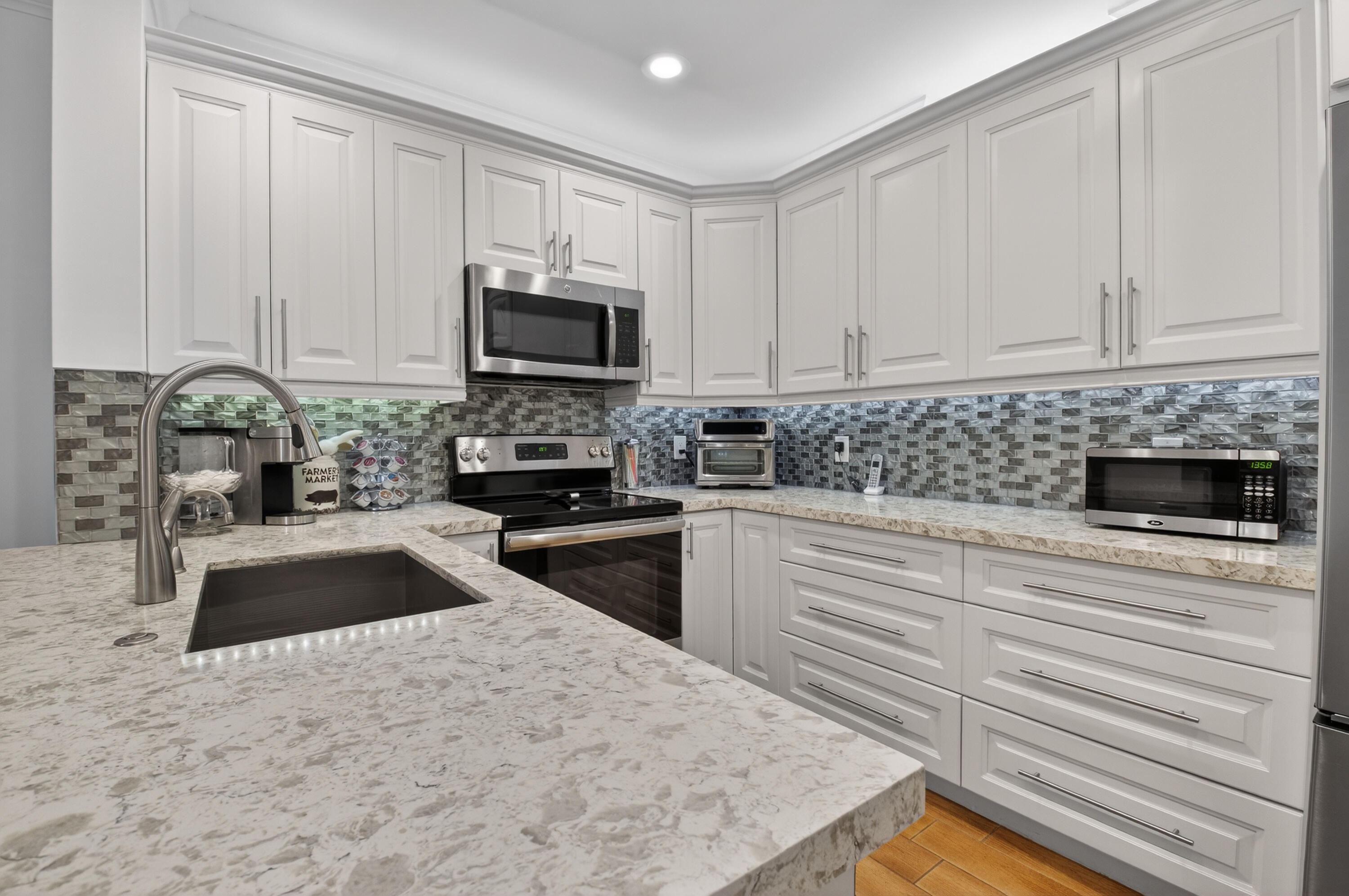 COVE AT BOCA WEST CONDO - Residential