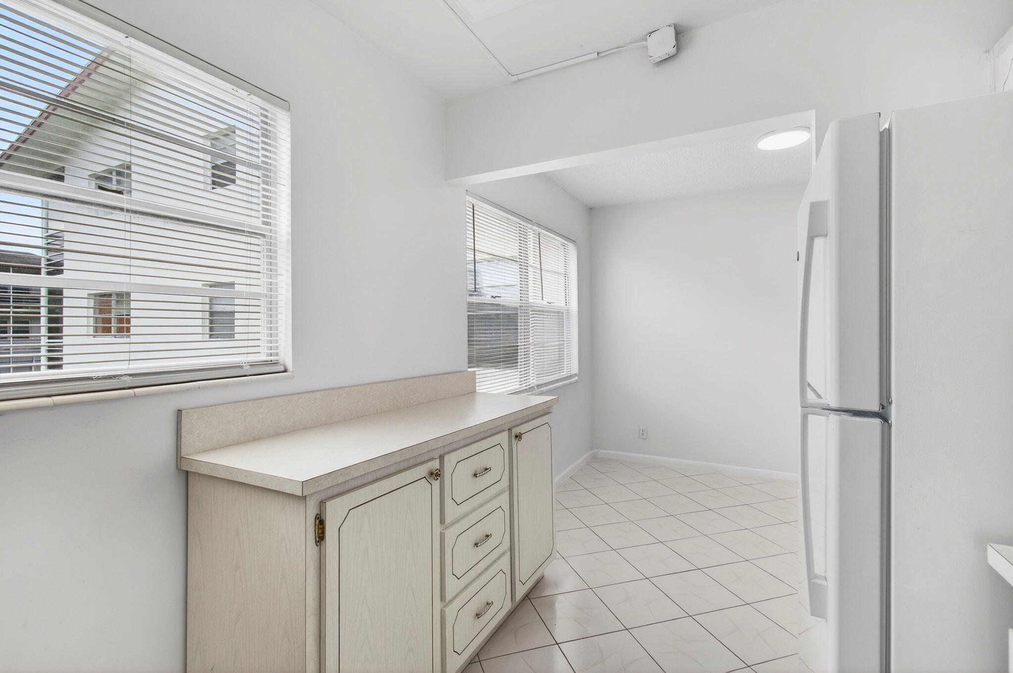 FANSHAW AT CENTURY VILLAGE CONDO - Residential