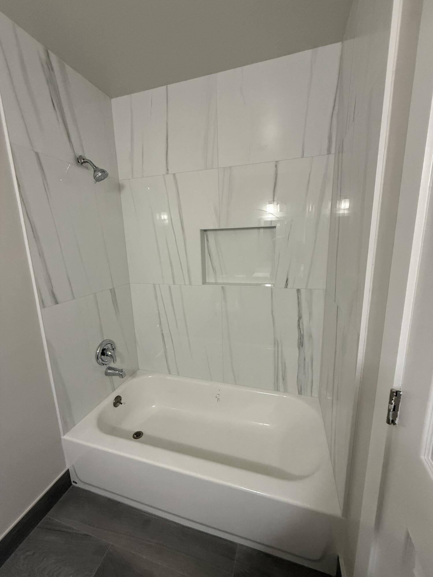 NORTH LAKE WORTH - Residential Lease