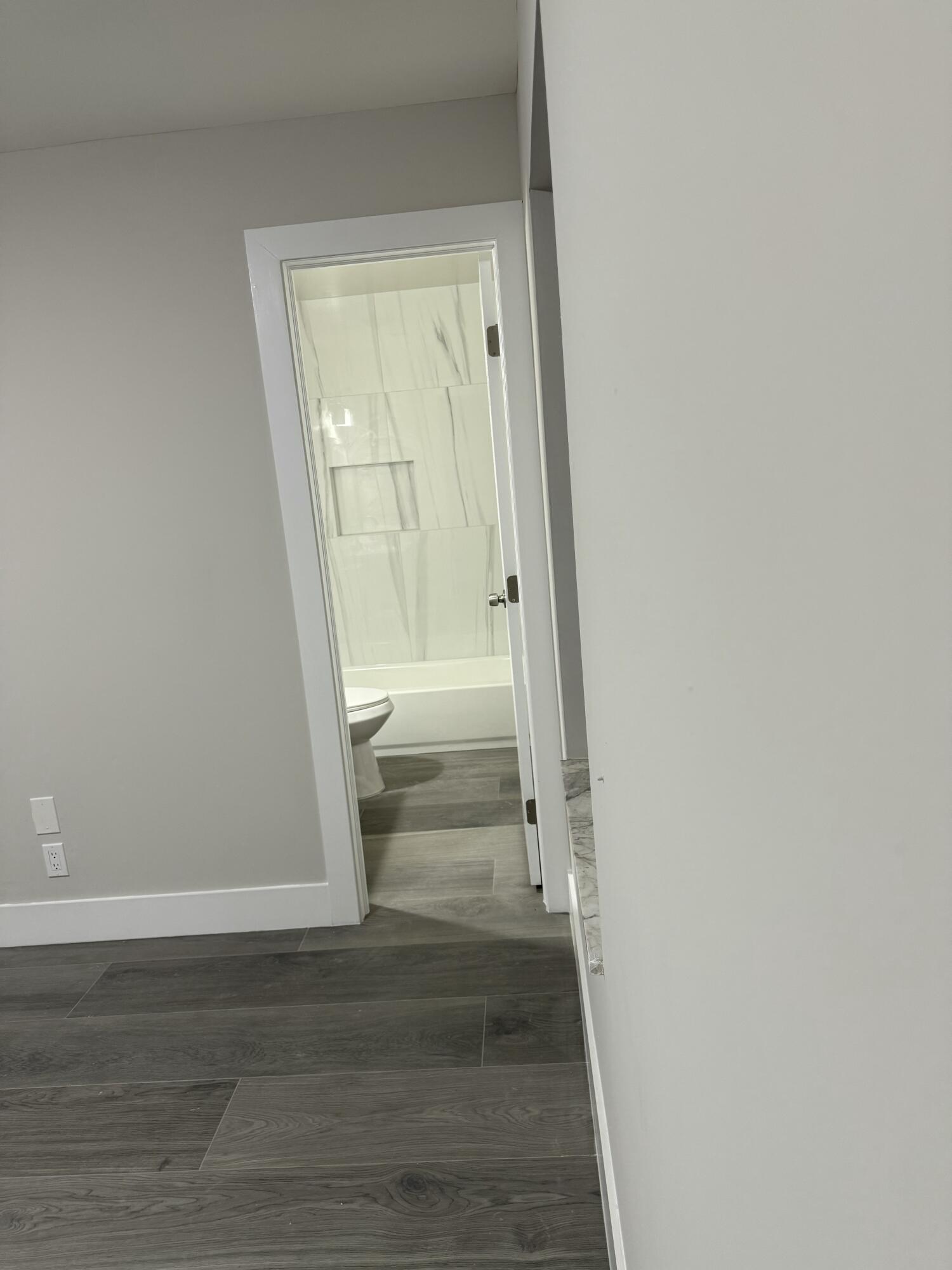 NORTH LAKE WORTH - Residential Lease