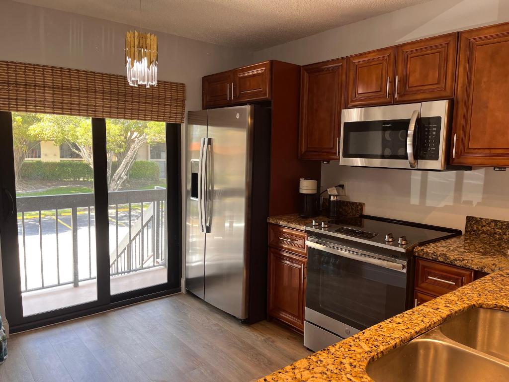 SAN REMO GOLF & TENNIS CLUB - Residential Lease