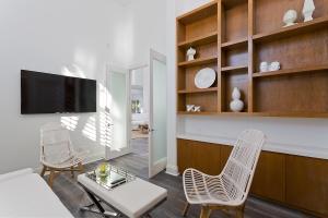 LAKE ROGERS ISLE UNIT E - Residential