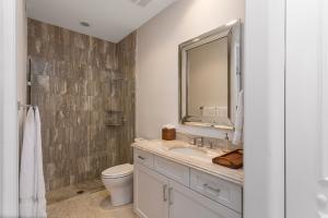 LAKE ROGERS ISLE UNIT E - Residential