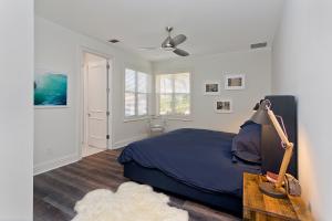 LAKE ROGERS ISLE UNIT E - Residential