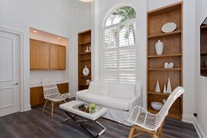 LAKE ROGERS ISLE UNIT E - Residential