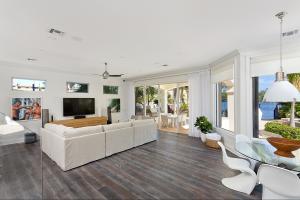 LAKE ROGERS ISLE UNIT E - Residential